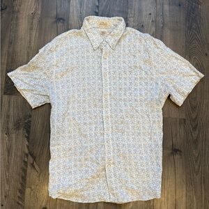Faherty Geometric Button Down Short Sleeve Shirt. Men’s Size XL